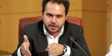 Ο πρόεδρος της ΓΕΝΟΠ-ΔΕΗ Νίκος Φωτόπουλος μιλά σε συνέντευξη τύπου της ομοσπονδίας, Τετάρτη 21 Μαΐου 2008.