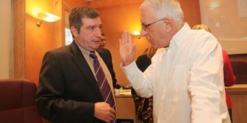 Κακλαμάνης σε Καμίνη: Διαλέξτε… δήμαρχος ή τραπεζίτης;