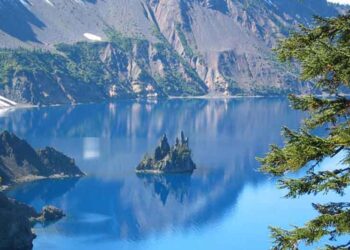 Πανέμορφη λίμνη που… σκοτώνει!!!