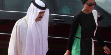 Δείτε τη θαλαμηγό του Εμίρη του Κατάρ, που ταξιδεύει στην Ελλάδα με τις τρεις γυναίκες του