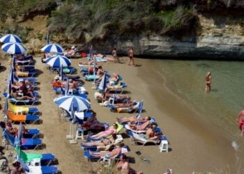 Μεγάλη φοροδιαφυγή δείχνουν οι έλεγχοι στις τουριστικές περιοχές