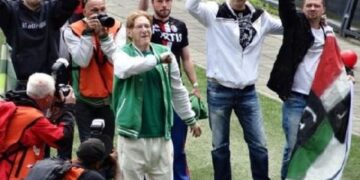 Συγκλονιστικό βίντεο με τον ετοιμοθάνατο οπαδό της Φέγενορντ