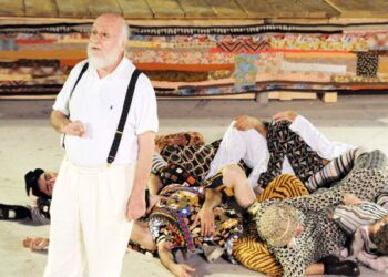 ΔΙΟΝΥΣΗΣ ΣΑΒΒΟΠΟΥΛΟΣ: Σκηνοθετώ τον “Πλούτο” σαν διαμαρτυρόμενος θεατής