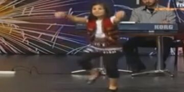 Ελληνίδα χορεύει ποντιακούς χορούς σε τούρκικο talent show (video)