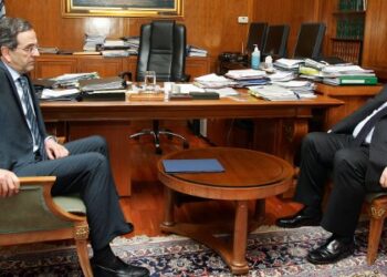 Τα βρήκαν Σαμαράς – Βενιζέλος: Με ποιες αλλαγές «κλείδωσε» το πολυνομοσχέδιο