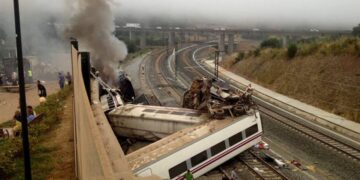 Τραγωδία με εκτροχιασμό τρένου στην Ισπανία