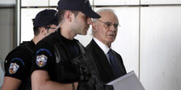 Η ώρα της απολογίας για τον Άκη Τσοχατζόπουλο