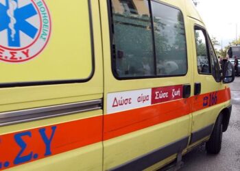 Ένας νεκρός και δύο τραυματίες σε τροχαίο στην Καστοριά