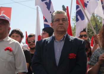 ΚΚΕ: Η κυβέρνηση κοροϊδεύει το λαό