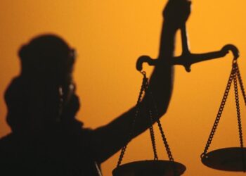 Δίκες εξπρές για 6.000 συμβασιούχους