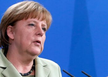 Μέρκελ: Πρέπει να δώσουμε χρόνο στην Ελλάδα