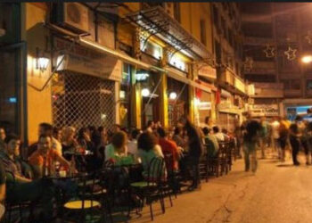 Άγριος καβγάς και μαχαιρώματα στη Βαλαωρίτου και Συγγρού στη Θεσσαλονίκη