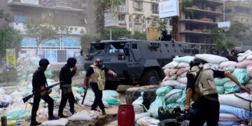 Σε κατάσταση έκτακτης ανάγκης η Αίγυπτος. Για 2.200 νεκρούς μιλούν οι Αδελφοί Μουσουλμάνοι