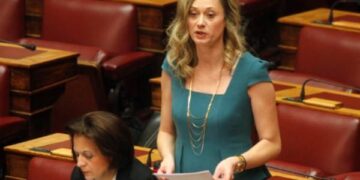 Τέλος η πολιτική για την Ραχήλ Μακρή