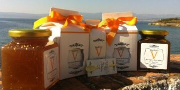 Ελληνική καινοτομία: Μέλι με χρυσό 24 καρατίων