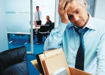 Από πού θα φύγουν 12.500 δημόσιοι υπάλληλοι