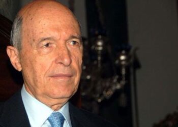 Σημίτης: Σιωπήσαμε όταν βλέπαμε το “τσουνάμι” να έρχεται