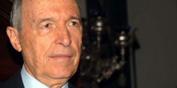 Σημίτης: Σιωπήσαμε όταν βλέπαμε το “τσουνάμι” να έρχεται