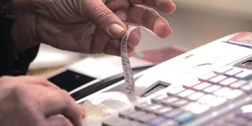 Αλλαγές στο σύστημα αποδείξεων και συμψηφισμό οφειλών ΦΠΑ φέρνει το νέο φορολογικό