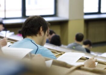 Πανεπιστήμια: Χαλαρώνουν τα εισοδηματικά κριτήρια για τις μετεγγραφές