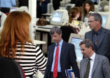 Το νέο κύμα διαθεσιμότητας βάζει «φωτιά» στο Δημόσιο