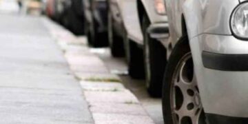 Δείτε τη φωτογραφία που σαρώνει: Μόνο ο Έλληνας οδηγός έτσι!