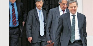 Μέτρα 4 + 5 δισ. ευρώ θα ζητήσει η Τρόικα για την τριετία 2014-2016