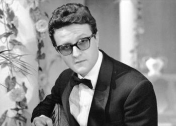 Απεβίωσε ο Ιταλός τραγουδιστής Τζίμι Φοντάνα