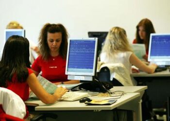 Πού θα γίνουν προσλήψεις και πού απολύσεις