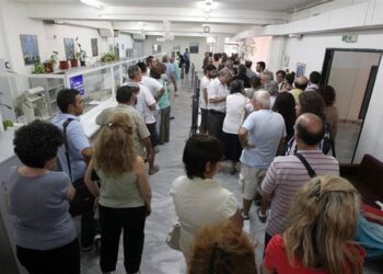 Έρχονται οι κατασχέσεις καταθέσεων με ένα απλό e-mail