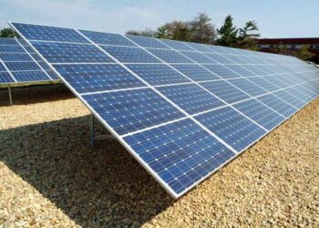 Αλυσιδωτές οι επιπτώσεις σε κλάδους της οικονομίας η προτεινόμενη μείωση των συμβασιοποιημένων τιμών των φωτοβολταϊκών