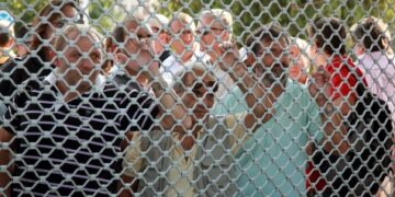 Κι όμως είναι αλήθεια! Υπάρχουν ακόμα και τώρα 258 άτομα που λαμβάνουν πάνω από 7 συντάξεις το μήνα