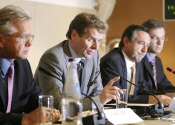 Η Τρόικα ξανάρχεται στο υπουργείο Εργασίας