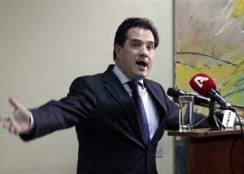 Γεωργιάδης: Δεν είναι καραμέλες τα μη συνταγογραφούμενα φάρμακα