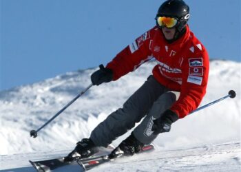 Bild: Ο Σουμάχερ τραυματίστηκε στην προσπάθεια να σώσει ένα κοριτσάκι