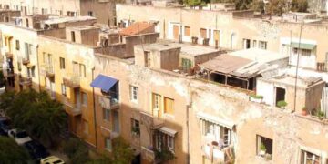 Το κράτος θα νοικιάζει σπίτια στους άστεγους