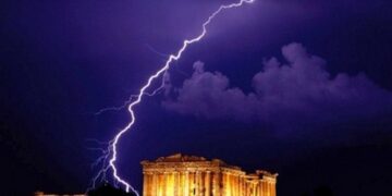 Economist: Μεγάλος ο κίνδυνος κοινωνικής έκρηξης στην Ελλάδα