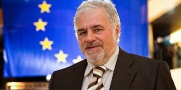 Κ. ΠΟΥΠΑΚΗΣ: Περισσότερα δικαιώματα για τους Ευρωπαίους πολίτες με το νέο χρηματοδοτικό πρόγραμμα δράσης «καταναλωτές» 2014-2020