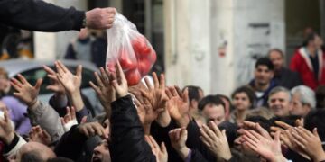 Το 80% των Ελλήνων δεν μπορεί να αγοράσει βασικά τρόφιμα!