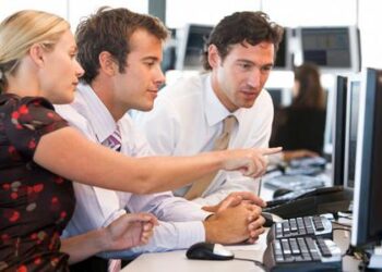 Αλλάζει η αξιολόγηση στο Δημόσιο. Πώς θα βαθμολογούνται οι υπάλληλοι, ποιοι κινδυνεύουν