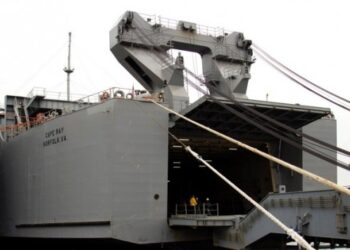 Απέπλευσε το αμερικανικό πλοίο Cape Ray