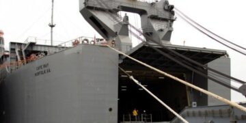 Απέπλευσε το αμερικανικό πλοίο Cape Ray