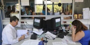 Αντιμέτωποι με κατασχέσεις οι ένα εκατ. ιδιοκτήτες που δεν πλήρωσαν το χαράτσι