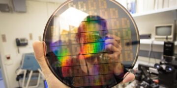 Επανάσταση στις ασύρματες επικοινωνίες υπόσχεται τσιπ από γραφένιο της ΙΒΜ