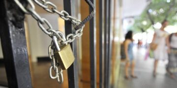 Ξαφνικός θάνατος για 21 φορείς του Δημοσίου