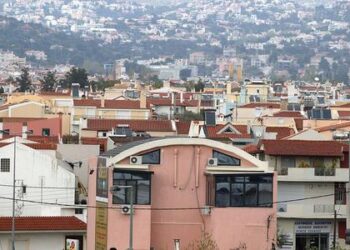 Επιστρέφεται φόρος σε δεκάδες χιλιάδες ιδιοκτήτες που τακτοποίησαν αυθαίρετα