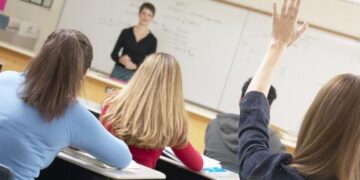 Στο μικροσκόπιο του ΣΔΟΕ 6 καθηγητές με περίεργα εμβάσματα