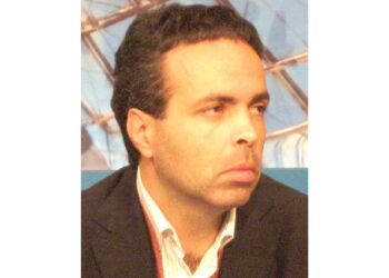 Ν. Λυγερός: Στο πέταλο του λιμανιού