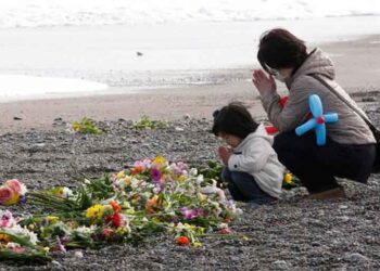 Με ψυχολογικά ένα στα τέσσερα παιδιά που επλήγησαν από το τσουνάμι στην Ιαπωνία