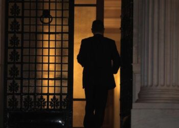 Υπό πίεση στο σημερινό Eurogroup